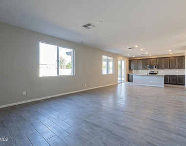 1434 E Pisa Drive - Photo Thumbnail 6