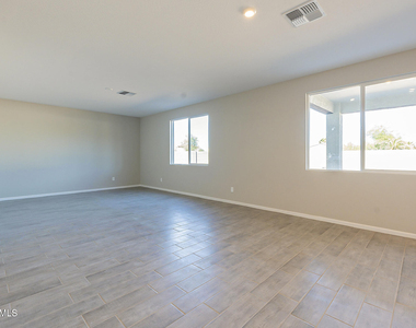 1434 E Pisa Drive - Photo Thumbnail 9