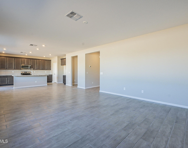 1434 E Pisa Drive - Photo Thumbnail 7