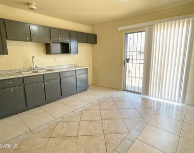 1602 W Fremont Road - Photo Thumbnail 3