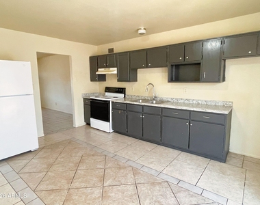 1602 W Fremont Road - Photo Thumbnail 2