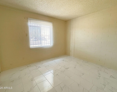 1602 W Fremont Road - Photo Thumbnail 8