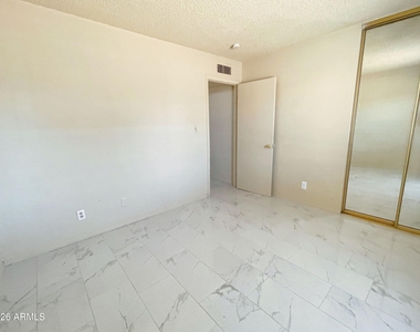 1602 W Fremont Road - Photo Thumbnail 9