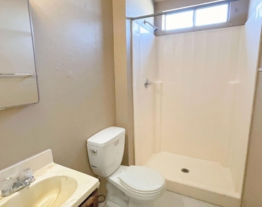 1602 W Fremont Road - Photo Thumbnail 7