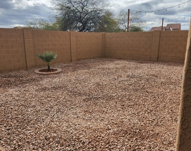 23877 W Wayland Drive - Photo Thumbnail 21