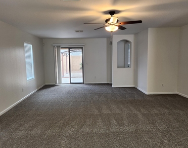 23877 W Wayland Drive - Photo Thumbnail 7
