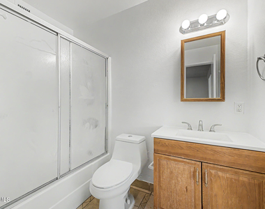 6944 W Solano Drive N - Photo Thumbnail 17