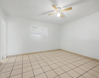 6944 W Solano Drive N - Photo Thumbnail 14