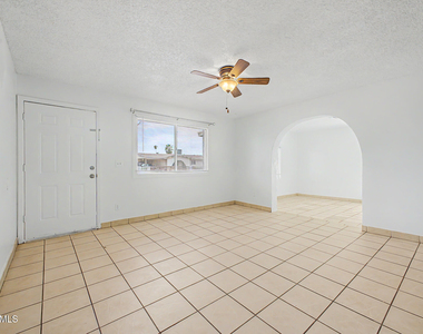 6944 W Solano Drive N - Photo Thumbnail 6