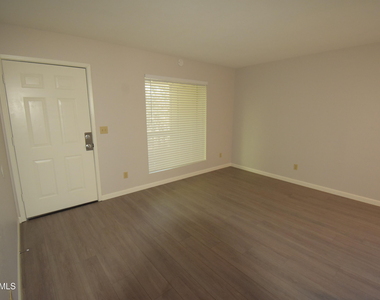 834 N Cherry -- - Photo Thumbnail 2