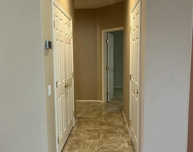 15186 W Las Brizas Lane - Photo Thumbnail 10