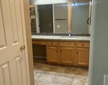 15186 W Las Brizas Lane - Photo Thumbnail 12