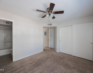 1077 W 1st Street - Photo Thumbnail 13