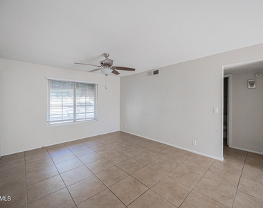 1077 W 1st Street - Photo Thumbnail 8
