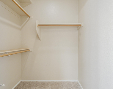 2929 W Yorkshire Drive - Photo Thumbnail 28