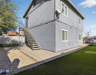 1110 N 10th Street - Photo Thumbnail 3