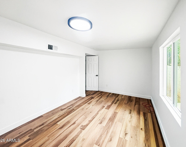 1846 N 51st Street - Photo Thumbnail 8