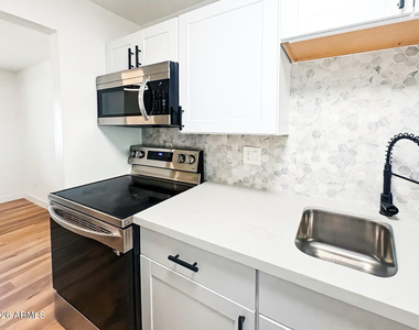 1846 N 51st Street - Photo Thumbnail 6
