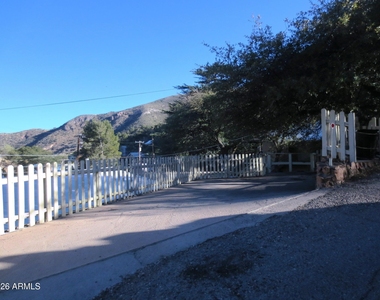 638 Tombstone Canyon - Photo Thumbnail 11