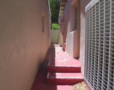 638 Tombstone Canyon - Photo Thumbnail 2