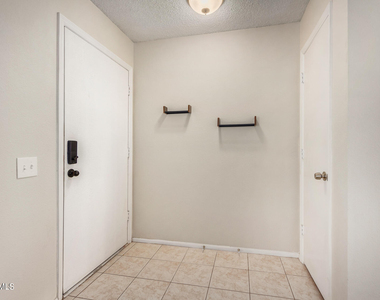 20439 N Skylark Drive - Photo Thumbnail 6