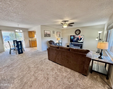 20439 N Skylark Drive - Photo Thumbnail 8