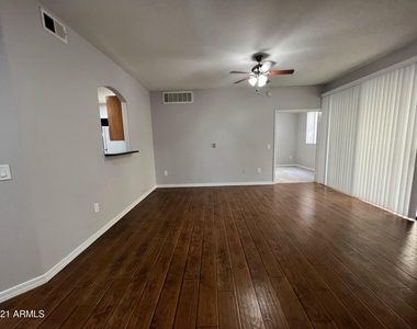 6900 E Princess Drive - Photo Thumbnail 3