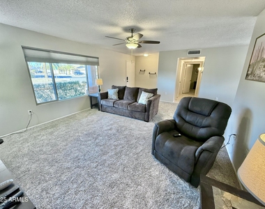 20439 N Skylark Drive - Photo Thumbnail 7
