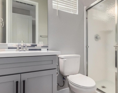 1099 N 70th Way - Photo Thumbnail 28