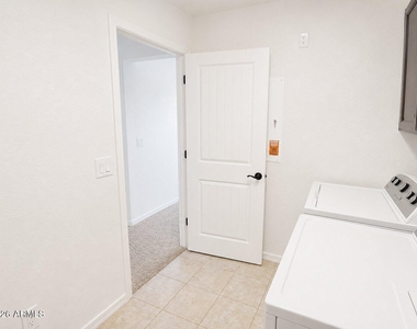 1131 E Binner Drive - Photo Thumbnail 21