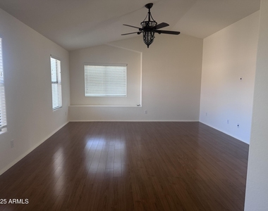 2234 W Peak View Road - Photo Thumbnail 31