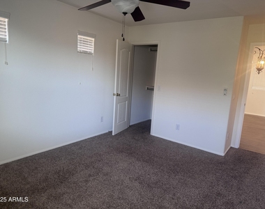 2234 W Peak View Road - Photo Thumbnail 26