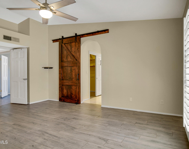 16035 N 10th Street - Photo Thumbnail 9