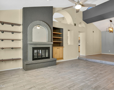 16035 N 10th Street - Photo Thumbnail 3