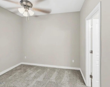 327 S Travis -- - Photo Thumbnail 10