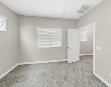 327 S Travis -- - Photo Thumbnail 6