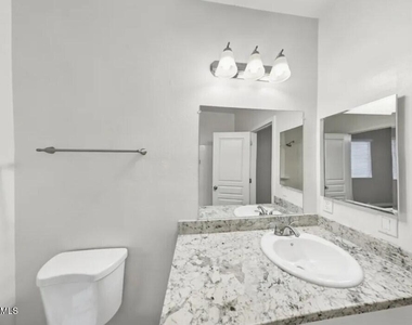 327 S Travis -- - Photo Thumbnail 14