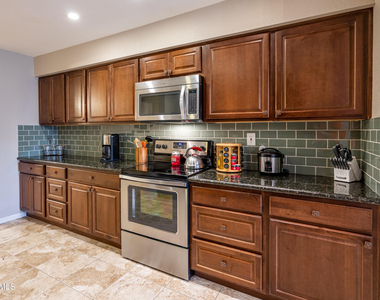 1332 W 6th Street - Photo Thumbnail 2