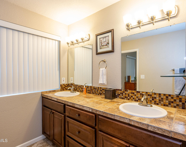 1332 W 6th Street - Photo Thumbnail 24