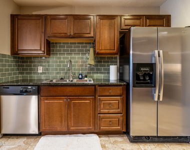 1332 W 6th Street - Photo Thumbnail 5
