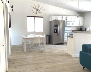 1905 E Anchor Drive - Photo Thumbnail 6