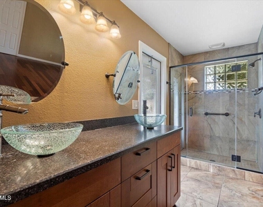 5345 E Crocus Drive - Photo Thumbnail 18