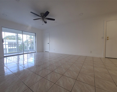 6391 Bay Club Drive - Photo Thumbnail 17
