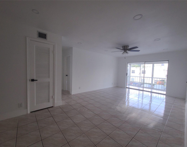 6391 Bay Club Drive - Photo Thumbnail 16
