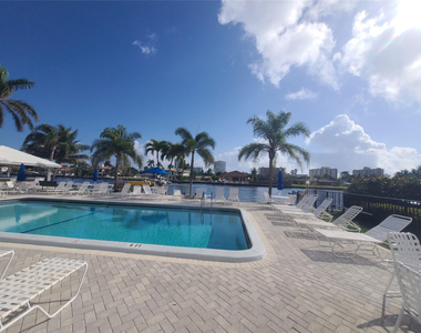 6391 Bay Club Drive - Photo Thumbnail 31