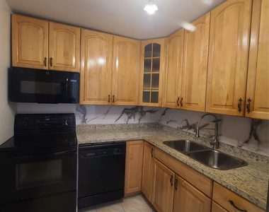 6391 Bay Club Drive - Photo Thumbnail 3
