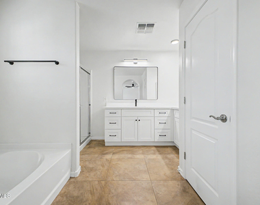 886 S Huish Drive - Photo Thumbnail 26