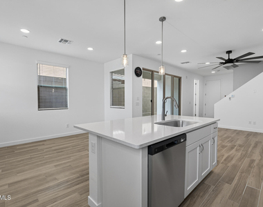 2779 N Claire Drive - Photo Thumbnail 5