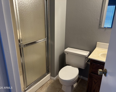7801 N 44th Drive - Photo Thumbnail 10