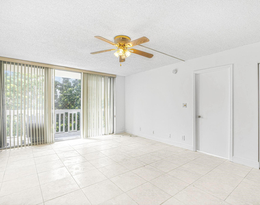 7081 Environ Boulevard - Photo Thumbnail 7